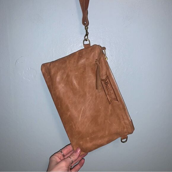 NWT BuxieJo Clutch  - Picture 5 of 6